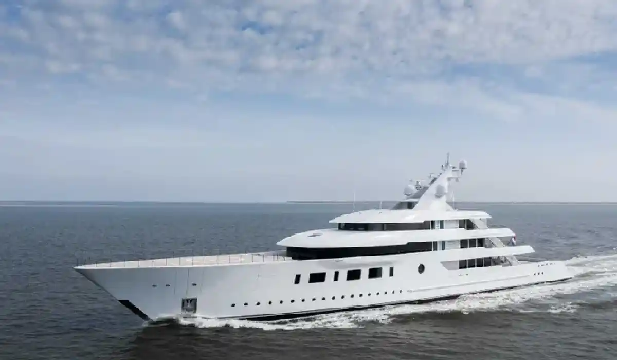 Feadship - Bliss - Luxury Yacht Charter - Preowned Luxury Yachts - Exclusive Concierge Club.webp